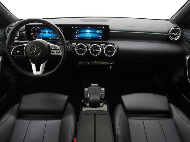 Mercedes-Benz CLA-KLASSE Shooting Brake 250e Panamericana | Panoramadak | Sfeerverlichting | Leder | Camera | Widescreen | DAB