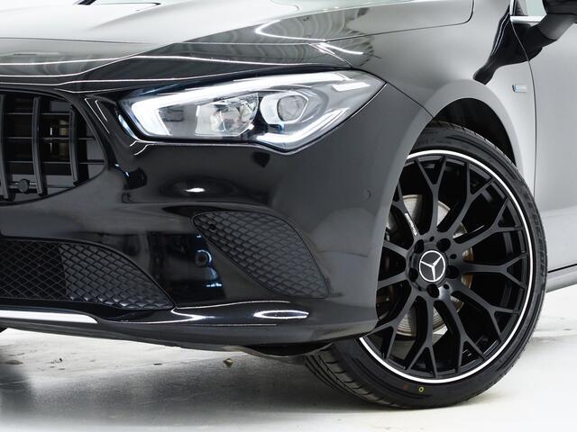 Mercedes-Benz CLA-KLASSE Shooting Brake 250e Panamericana | Panoramadak | Sfeerverlichting | Leder | Camera | Widescreen | DAB