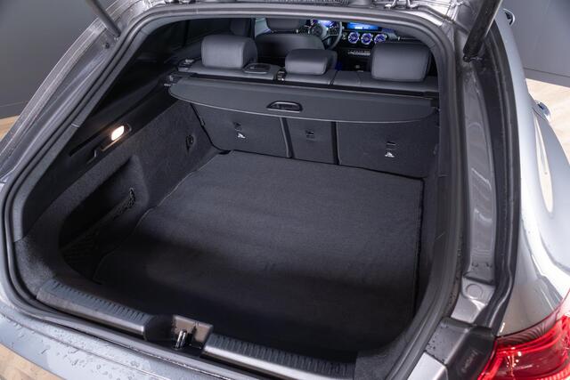 Mercedes-Benz CLA-KLASSE Shooting Brake 180 Luxury Line Panorama dak | Trekhaak