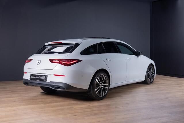 Mercedes-Benz CLA-KLASSE Shooting Brake 200 Luxury Line Panorama dak