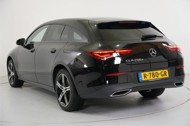 Mercedes-Benz CLA-KLASSE Shooting Brake 250 e Progressive | Trekhaak | Ambient | LED | Camera |