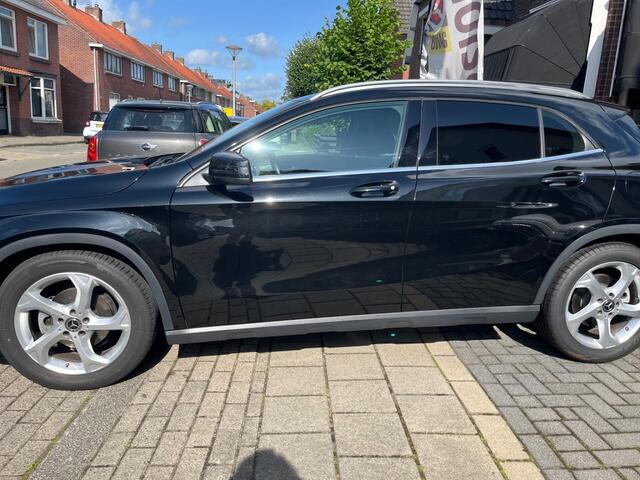 Mercedes-Benz CLA-KLASSE 200 PRESTIGE