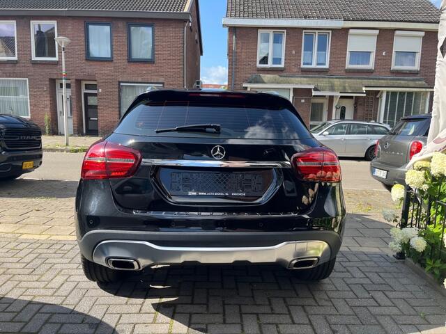 Mercedes-Benz CLA-KLASSE 200 PRESTIGE