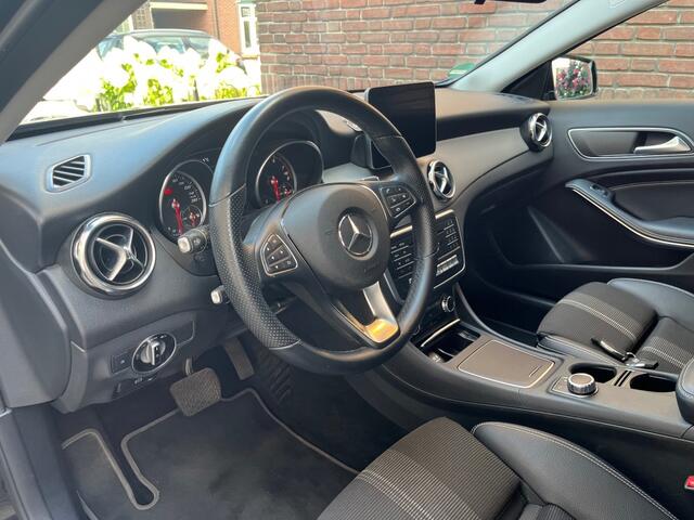 Mercedes-Benz CLA-KLASSE 200 PRESTIGE
