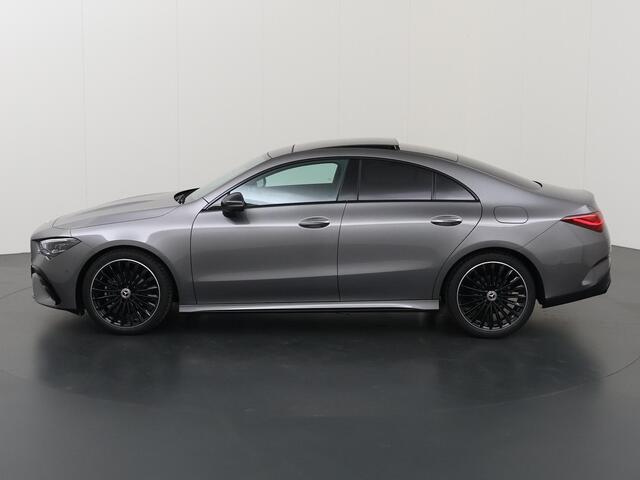 Mercedes-Benz CLA-KLASSE 180 Business Solution AMG | Panoramaschuifdak | AMG Line Plus | Nightpakket | Head-Up | Dodehoekassistent