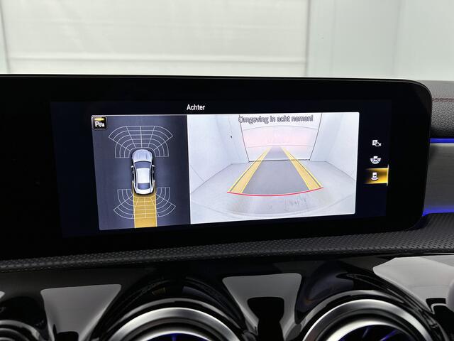 Mercedes-Benz CLA-KLASSE 200 AMG-Line | Night pakket | Panorama schuif/kanteldak | Sfeerverlichting | parkeerpakket + camera achter | Spiegelpakket | Stoelverwarming | KEYLESS GO-comfortpakket Inclusief 24 maanden MB Certified garantie voor Europa.