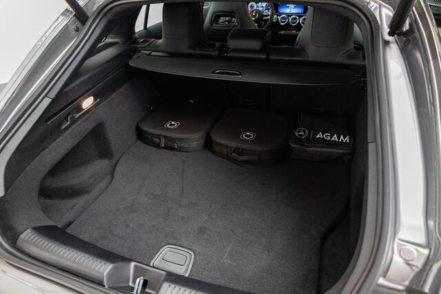 Mercedes-Benz CLA-KLASSE Shooting Brake 250 e Business Solution AMG Panorama dak | Trekhaak