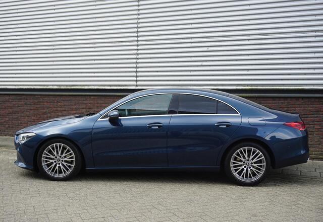 Mercedes-Benz CLA-KLASSE 250 225PK/Led-Matrix/18Inch./Sportstoelen Leer/ Dealeronderhouden