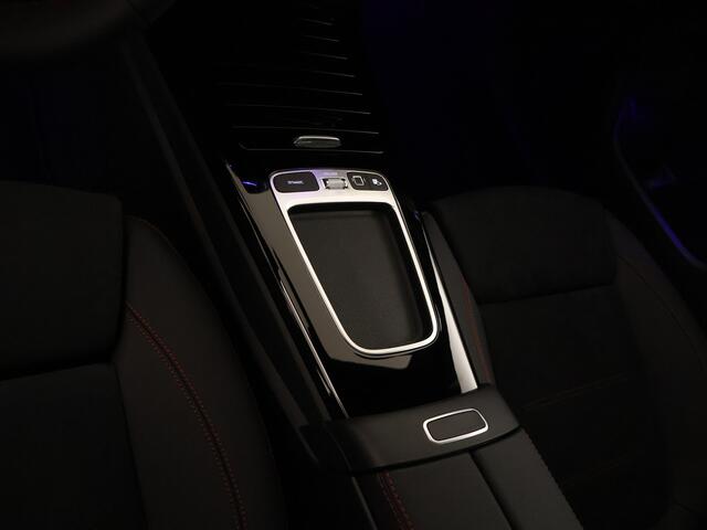 Mercedes-Benz CLA-KLASSE Shooting Brake 250 e Star Edition AMG Line | Trekhaak | Nightpakket | Antidiefstalpakket GUARD 360° Plus | Parkeerpakket met 360°-camera | Multi spaaks lichtmetalen velgen | EASY PACK achterklep | KEYLESS GO-comfortpakket | Smartphone integratie |
