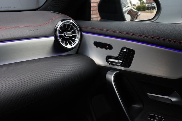 Mercedes-Benz CLA-KLASSE Shooting Brake 250 e AMG Line | Panoramadak | Distronic+ | Memory | HUD | Surround Camera | Keyless Go | Widescreen | Sfeerverlichting |