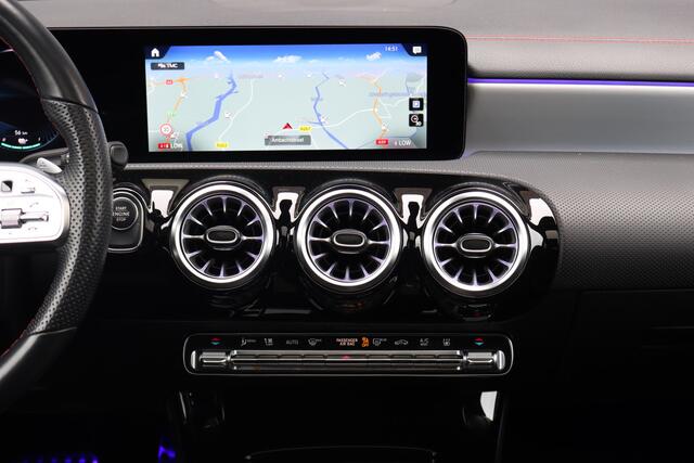 Mercedes-Benz CLA-KLASSE Shooting Brake 250 e AMG Line | Panoramadak | Distronic+ | Memory | HUD | Surround Camera | Keyless Go | Widescreen | Sfeerverlichting |