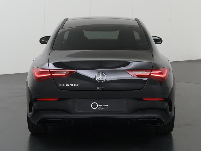 Mercedes-Benz CLA-KLASSE 180 Star Edition AMG Line | Panoramaschuifdak | AMG-line plus | Head-Up | Dodehoekassistent | Nightpakket |