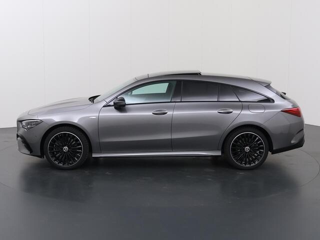 Mercedes-Benz CLA-KLASSE 250e Shooting Brake Business Solution AMG | Panoramaschuifdak | Nightpakket | 19 inch AMG-velgen| Verwarmde stoelen | Sfeerverlichting | LED koplampen |
