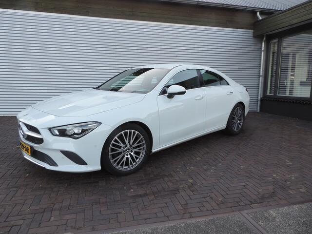Mercedes-Benz CLA-KLASSE 200 Business Solution Luxury sfeer licht