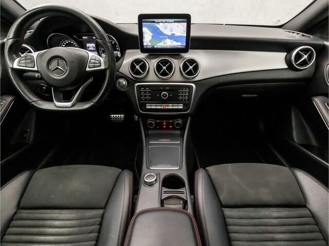 Mercedes-Benz CLA-KLASSE 180 AMG Sport Automaat (SCHUIFDAK, APPLE CARPLAY, GROOT NAVI, LEDER/ALCANTARA, STOELVERWARMING, SPORTSTOELEN, CRUISE, KEYLESS START, NIEUWSTAAT)