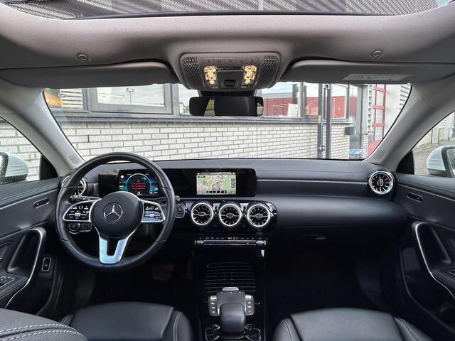 Mercedes-Benz CLA-KLASSE Shooting Brake 250 e Luxury | Sfeerverlichting
