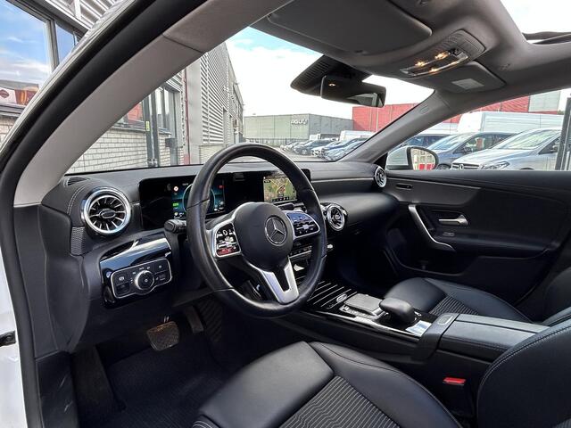 Mercedes-Benz CLA-KLASSE Shooting Brake 250 e Luxury | Sfeerverlichting