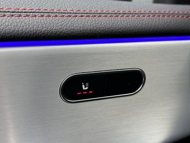 Mercedes-Benz CLA-KLASSE 180 AMG Line | Night Pakket | Burmester Surround Sound | Dodehoekassistent | MULTIBEAM LED Koplampen | Sfeerverlichting | Stoelverwarming | Achteruitrijcamera | Elektrisch Inklapbare Buitenspiegels