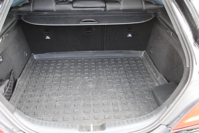 Mercedes-Benz CLA-KLASSE Shooting Brake 220 d OrangeArt Edition