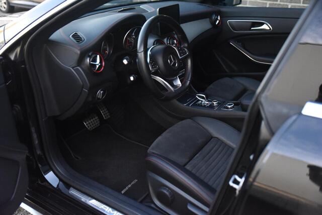 Mercedes-Benz CLA-KLASSE AMG 45 4MATIC Panoramadak