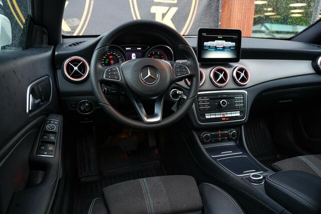 Mercedes-Benz CLA-KLASSE Shooting Brake 200 Business AMG Panoramadak Adapt. Cruise Xenon 18''LM