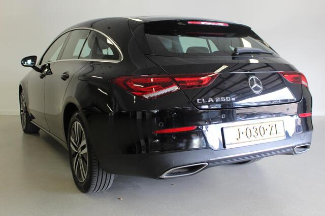 Mercedes-Benz CLA-KLASSE Shooting Brake 250 e Business Solution Luxury Limited | STOEL-VERW | 17'LMV | LED | DAB-RADIO | E-KLEP | PDC | CLIMA | CAMERA |