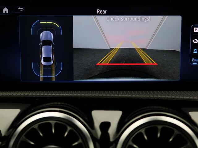 Mercedes-Benz CLA-KLASSE 250 e Star Edition AMG Line | NIght Pakket | Panorama Schuif-Kanteldak | Ledkoplampen . Inclusief 24 maanden Mercedes-Benz Certified garantie voor Europa.