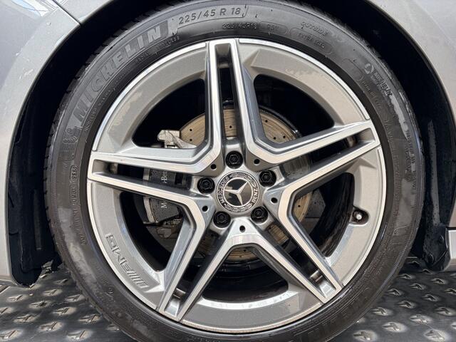 Mercedes-Benz CLA-KLASSE 180 AMG-Line Nightpakket Cruise Clima Navi NL Auto