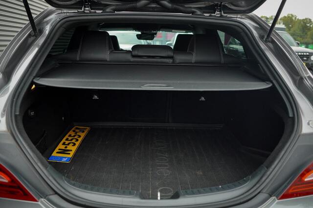 Mercedes-Benz CLA-KLASSE Shooting Brake 180 Lease Edition / Facelift / Stoelverwarming / Navi