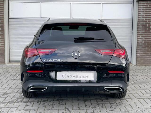 Mercedes-Benz CLA-KLASSE Shooting Brake 250 e AMG Line | Premium Pakket | Night Pakket | Panoramadak | MULTIBEAM LED Koplampen | Dodehoekassistent | Advanced Sound System | Sfeerverlichting