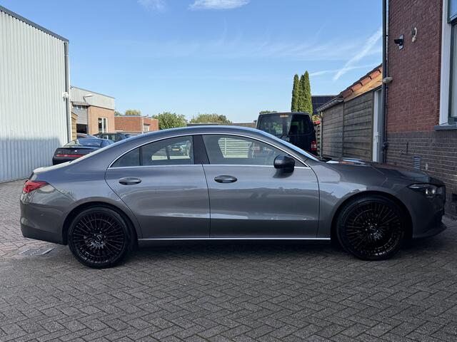 Mercedes-Benz CLA-KLASSE 180 Premium Plus | AUTOMAAT | FULL LED | NAVI | PDC |