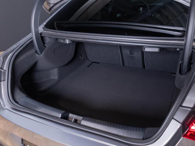 Mercedes-Benz CLA-KLASSE 180 Star Edition AMG Line Panorama dak