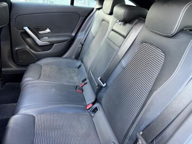 Mercedes-Benz CLA-KLASSE CLA 200 163PK SHOOTING BRAKE PANO NAVI LMV PDC-CAMERA