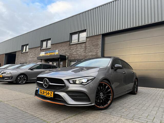 Mercedes-Benz CLA-KLASSE Shooting Brake 200 Premium Plus | 1E EIGENAAR | 12MND GARANTIE | ORANGE EDITION | PANO | CARPLAY | SFEERVERLICHTING | DASHCAM | AUTOMAAT | LED | AFSTANDSPILOT PLUS |