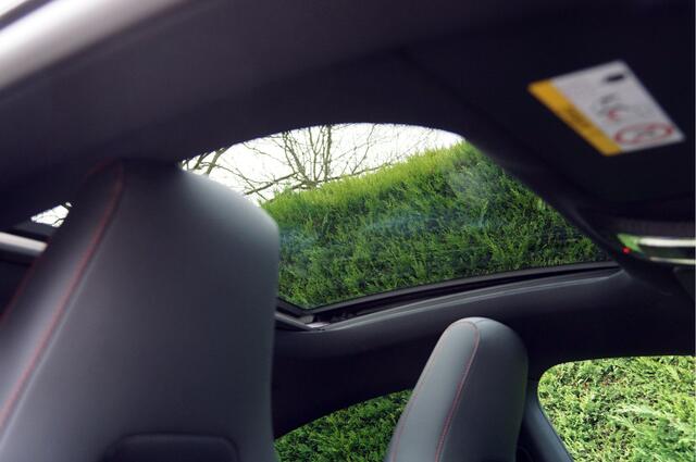 Mercedes-Benz CLA-KLASSE CLA 250 e Coupé AMG Line Night | Pano Multibeam Sound Night