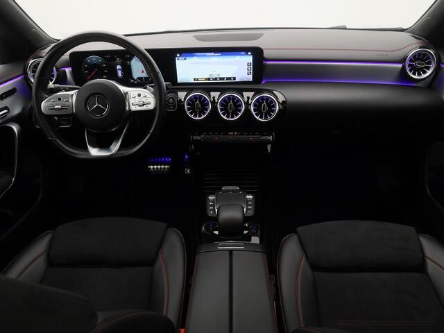 Mercedes-Benz CLA-KLASSE Shooting Brake 180 Business Solution AMG | PANO | MEMORY | SFEERVERLICHTING | CAMERA | STOELVERW.