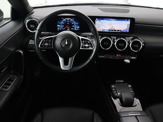 Mercedes-Benz CLA-KLASSE Shooting Brake 250e Urban | Carplay | Park Assist | Navigatie | Camera | DAB | Half leder | Full LED | PHEV | Plug In