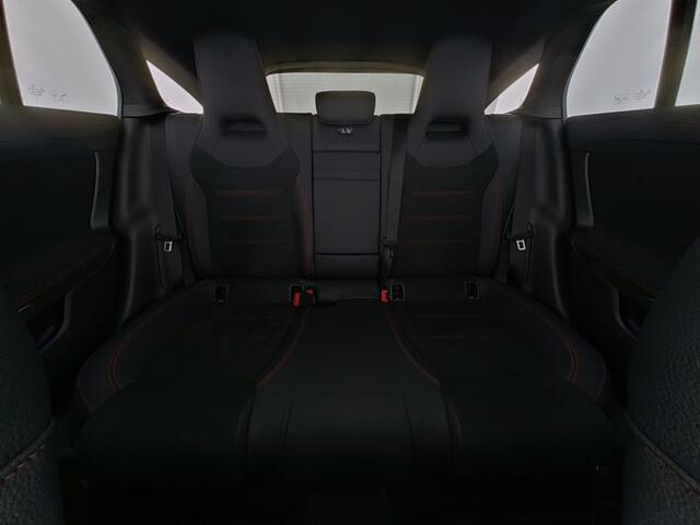 Mercedes-Benz CLA-KLASSE Shooting Brake 250 e AMG Plug-In Hybride Edition AMG Line | Panorama Schuf-Kanteldak | Night Pakket Trekhaak | 19 Inch AMG Velgen | Stuur en Stoelverwarming. Inclusief 48 maanden MB Certified garantie voor Europa.