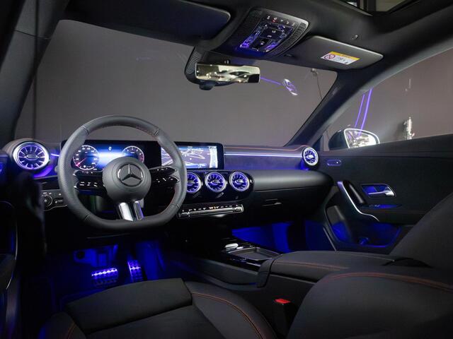 Mercedes-Benz CLA-KLASSE Coupé 180 Star Edition AMG Line Panorama dak