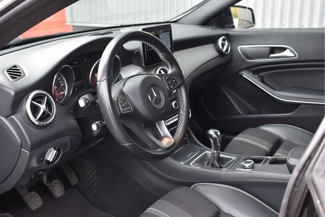 Mercedes-Benz CLA-KLASSE Shooting Brake 180 d Business Solution Elek. trekhaak, Camera, Stoelverwarming, Sportstoelen
