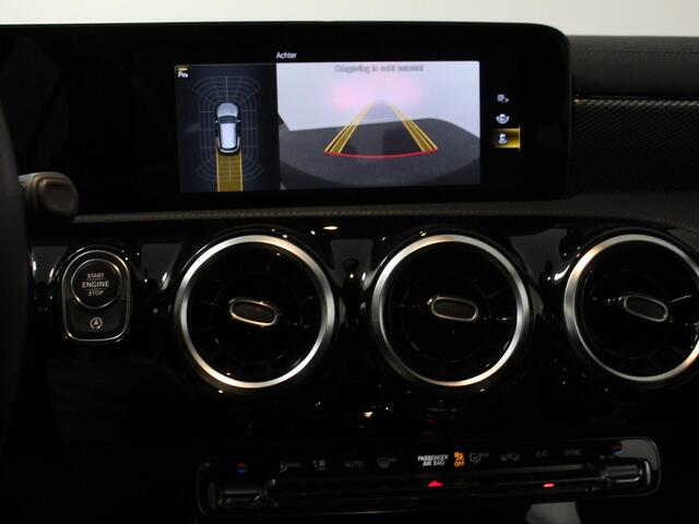 Mercedes-Benz CLA-KLASSE Shooting Brake 200 163pk DCT Progressive | Navigatie | Camera | Parkeersensoren | Elektrische achterklep | Stoelverwarming | Cruise Control | Ledverlichting | Climate Control