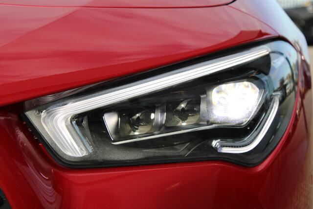 Mercedes-Benz CLA-KLASSE 200 AUT7 AMG Line NIGHT PAKKET PANORAMADAK MEMORY SFEER CAMERA