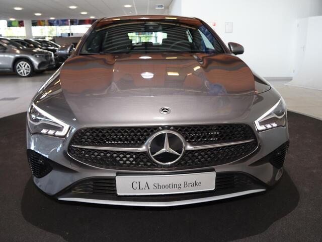 Mercedes-Benz CLA-KLASSE 180 Star Edition LIMITED | Stoelverwarming voor | Achteruitrijcamera | Led-koplampen