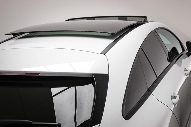 Mercedes-Benz CLA-KLASSE Shooting Brake 200 AMG-Line Premium Plus | PANORAMADAK | BURMESTER DAB | 19"