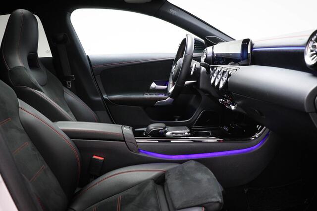 Mercedes-Benz CLA-KLASSE Shooting Brake 200 AMG-Line Premium Plus | PANORAMADAK | BURMESTER DAB | 19"