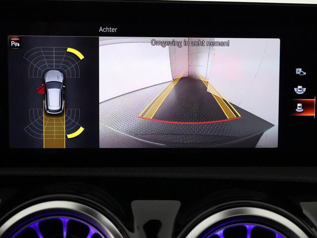 Mercedes-Benz CLA-KLASSE Shooting Brake 200 Business Solution AMG Automaat | Wide-Screen | Schuif-/Kanteldak | Navigatie | Camera |