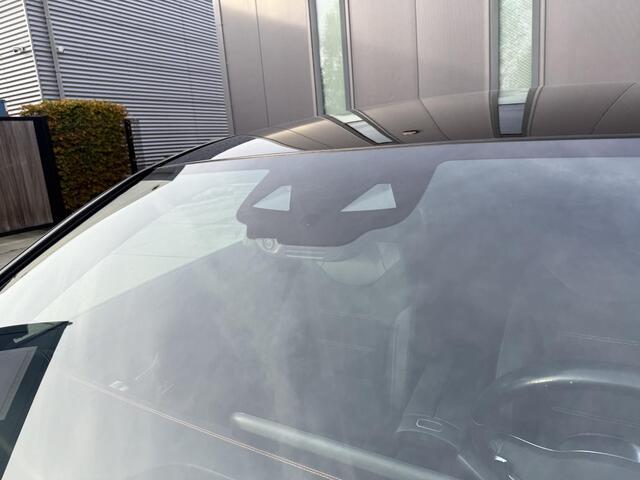 Mercedes-Benz CLA-KLASSE 180 Premium Orange Art Premium Plus | AMG EDITION 1