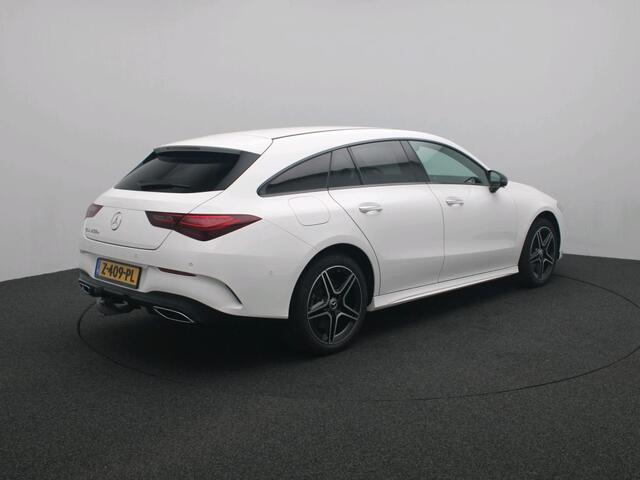 Mercedes-Benz CLA-KLASSE Shooting Brake 250 e AMG Plug-In Hybride AMG Line | Night Pakket | Trekhaak | Sfeerverlichting | Ledkoplampen | Achteruitrijcamera | KeyLess-Go. Inclusief 24 maanden MB Certified garantie voor Europa.