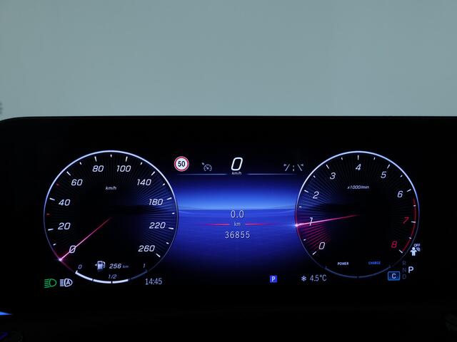 Mercedes-Benz CLA-KLASSE Shooting Brake 200 AMG Sportpakket | Keyless Go | Sfeerverlichting | Stoelverwarming | Apple CarPlay | Stoelverwarming | Inclusief 24 maanden Mercedes-Benz Certified garantie voor Europa.