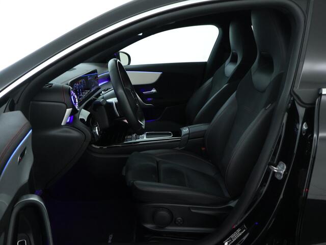 Mercedes-Benz CLA-KLASSE Shooting Brake 200 AMG Sportpakket | Keyless Go | Sfeerverlichting | Stoelverwarming | Apple CarPlay | Stoelverwarming | Inclusief 24 maanden Mercedes-Benz Certified garantie voor Europa.